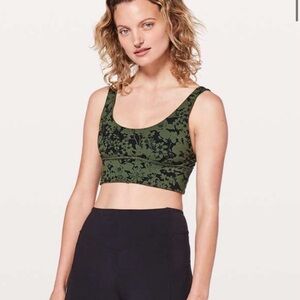 **Like new condition Lululemon rejuvenate Floral Sports Bra